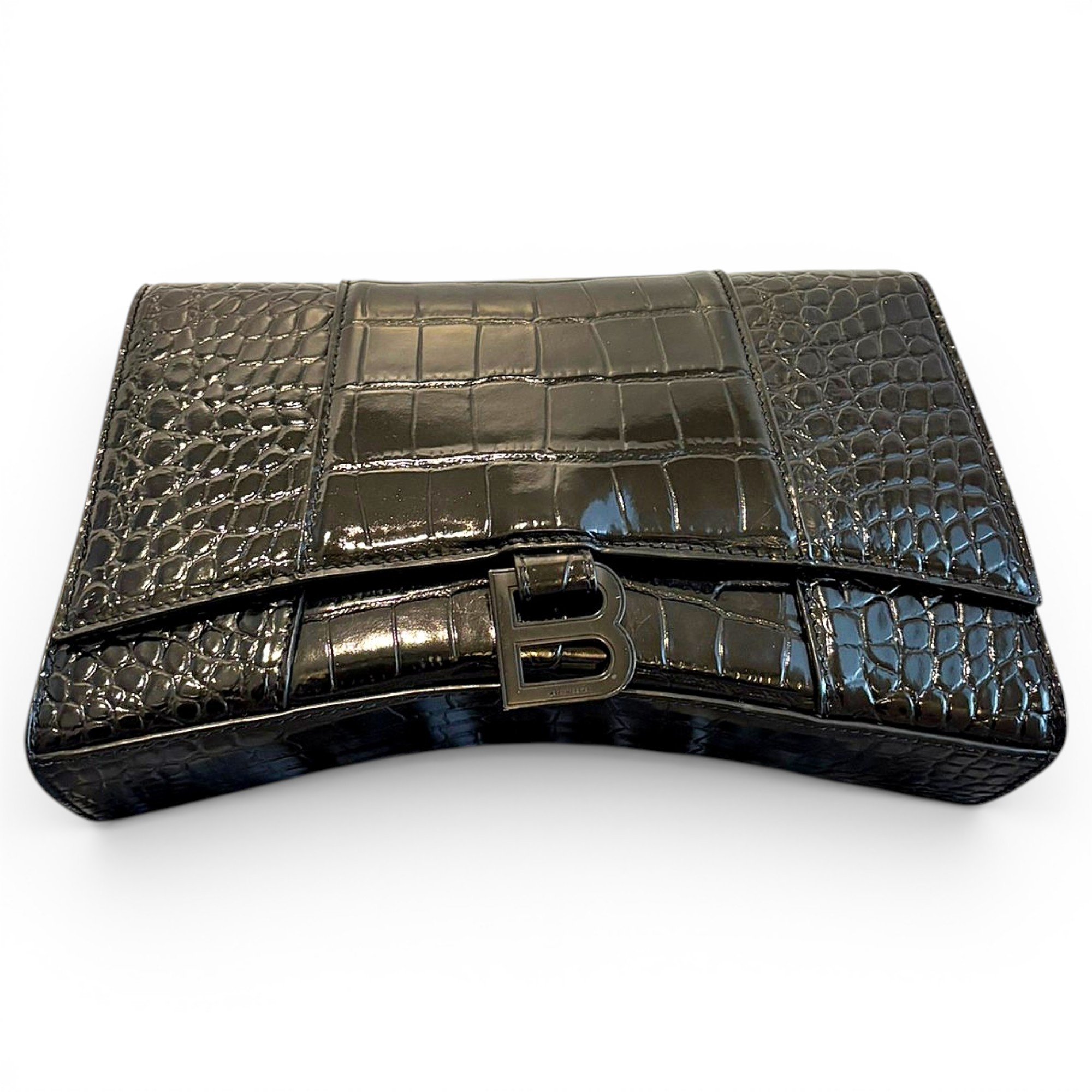 Hourglass leather bag