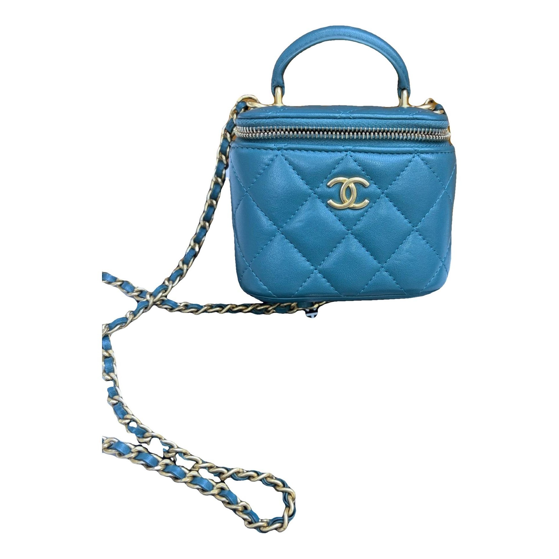 Trendy CC Vanity leather handbag