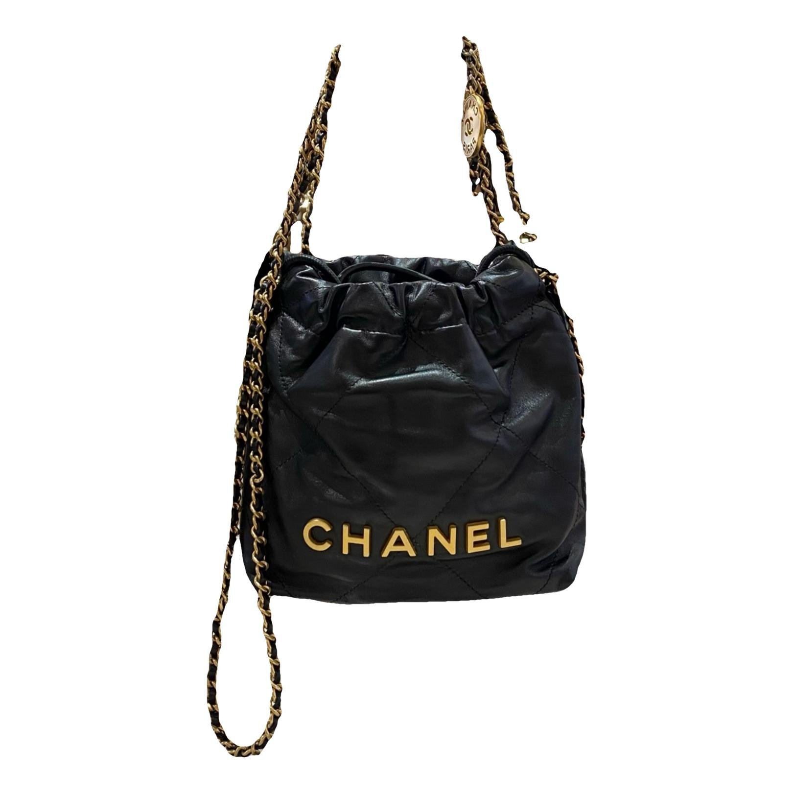 Chanel 22 leather handbag