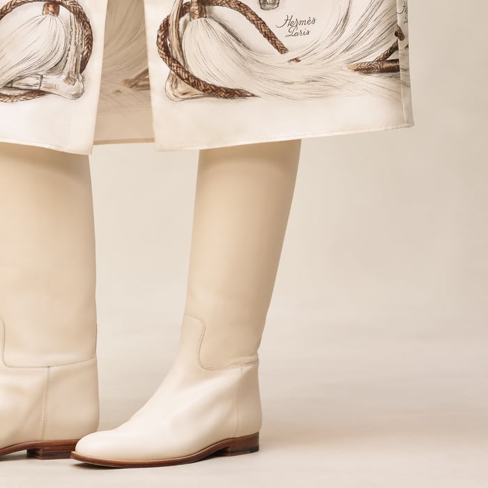 Beige Parchemin "A Propos De Bottes" Buttoned Skirt