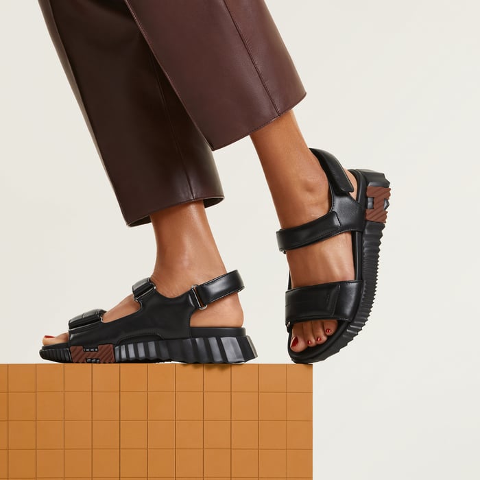 Noir Junior Sandal