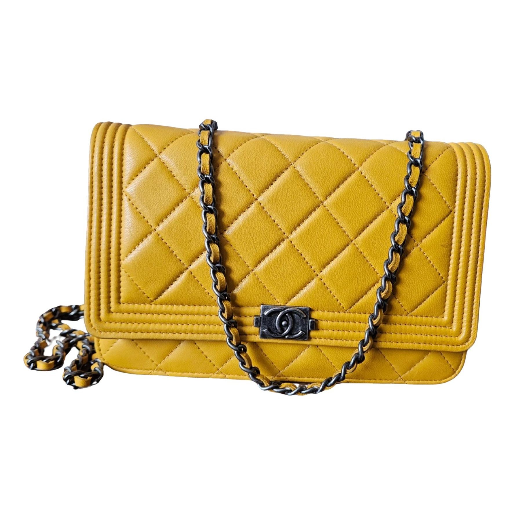 Wallet On Chain Boy leather crossbody bag