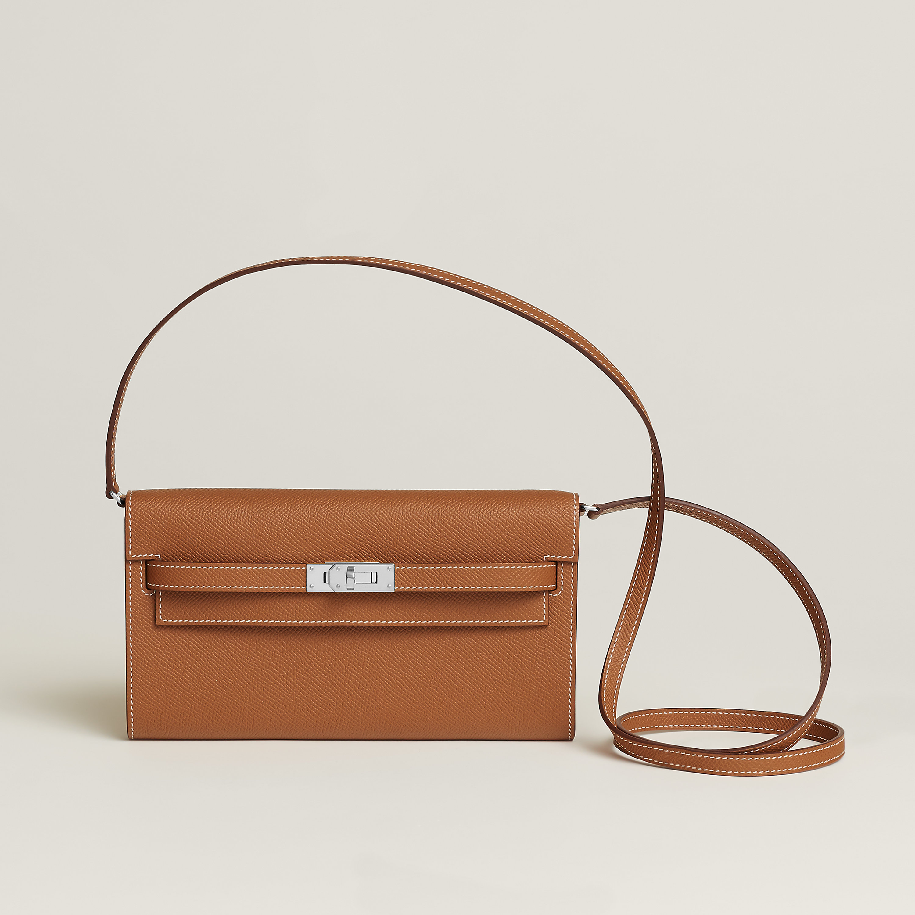 Hermès Kelly To Go in gold