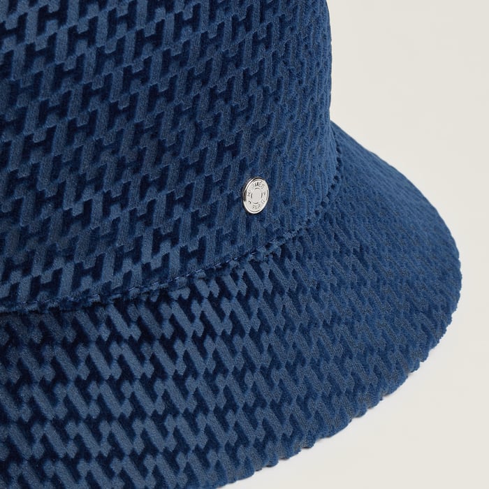 Bleu Foncé Harper Velvet Bucket Hat