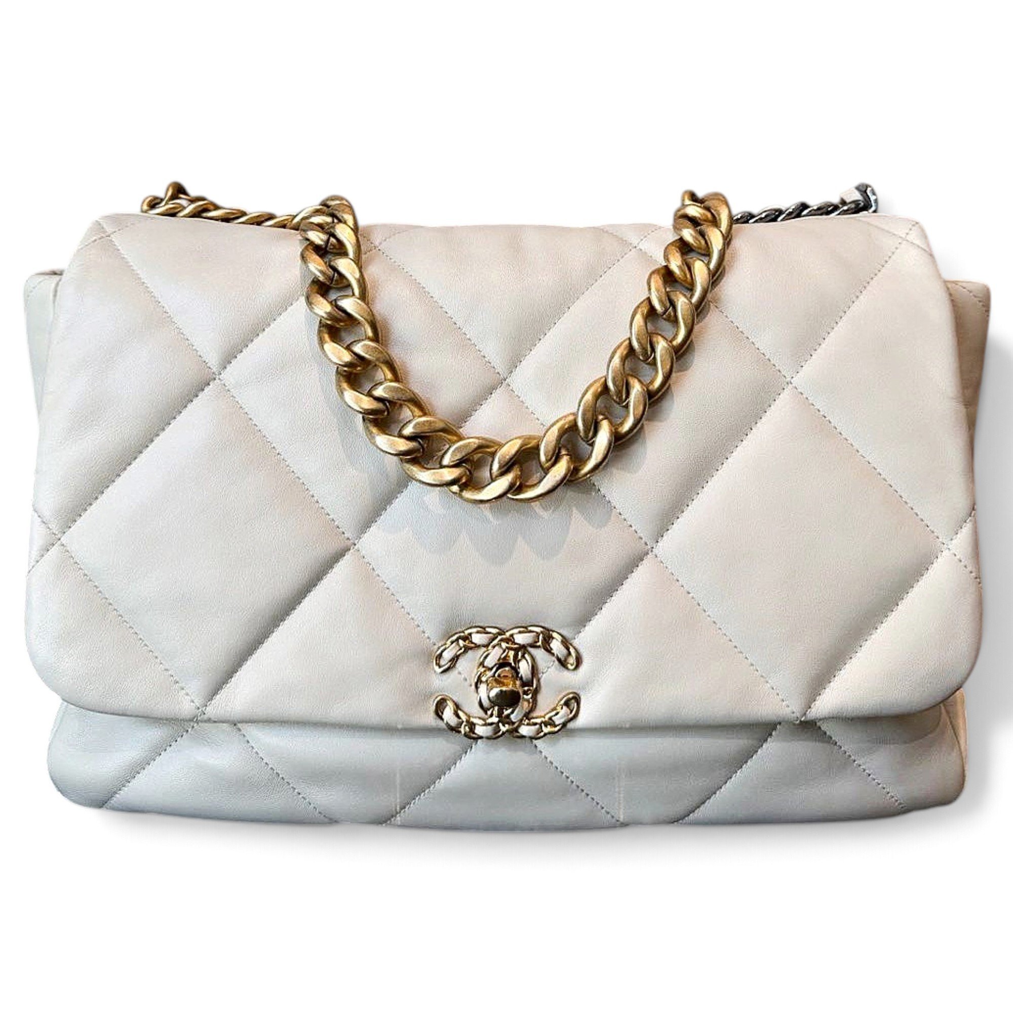 Chanel 19 leather handbag