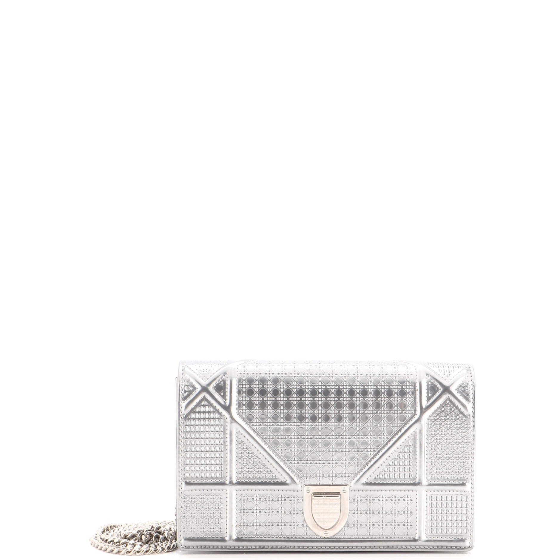 Diorama Wallet on Chain Cannage Embossed Calfskin