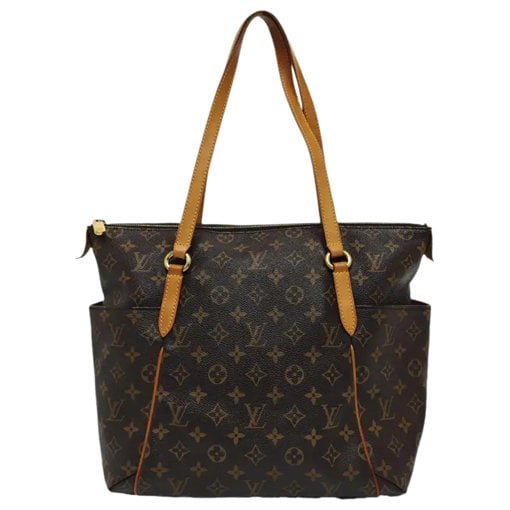 Totally leather handbag