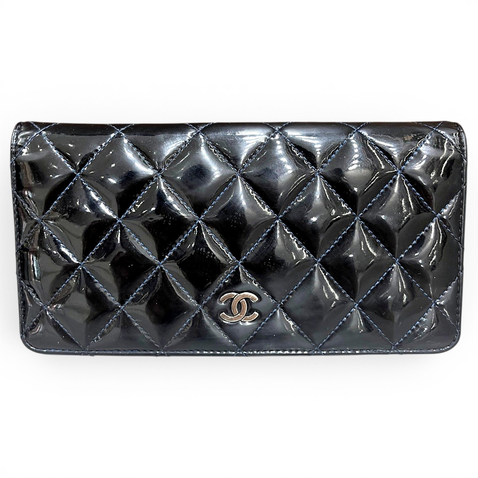 Patent leather handbag