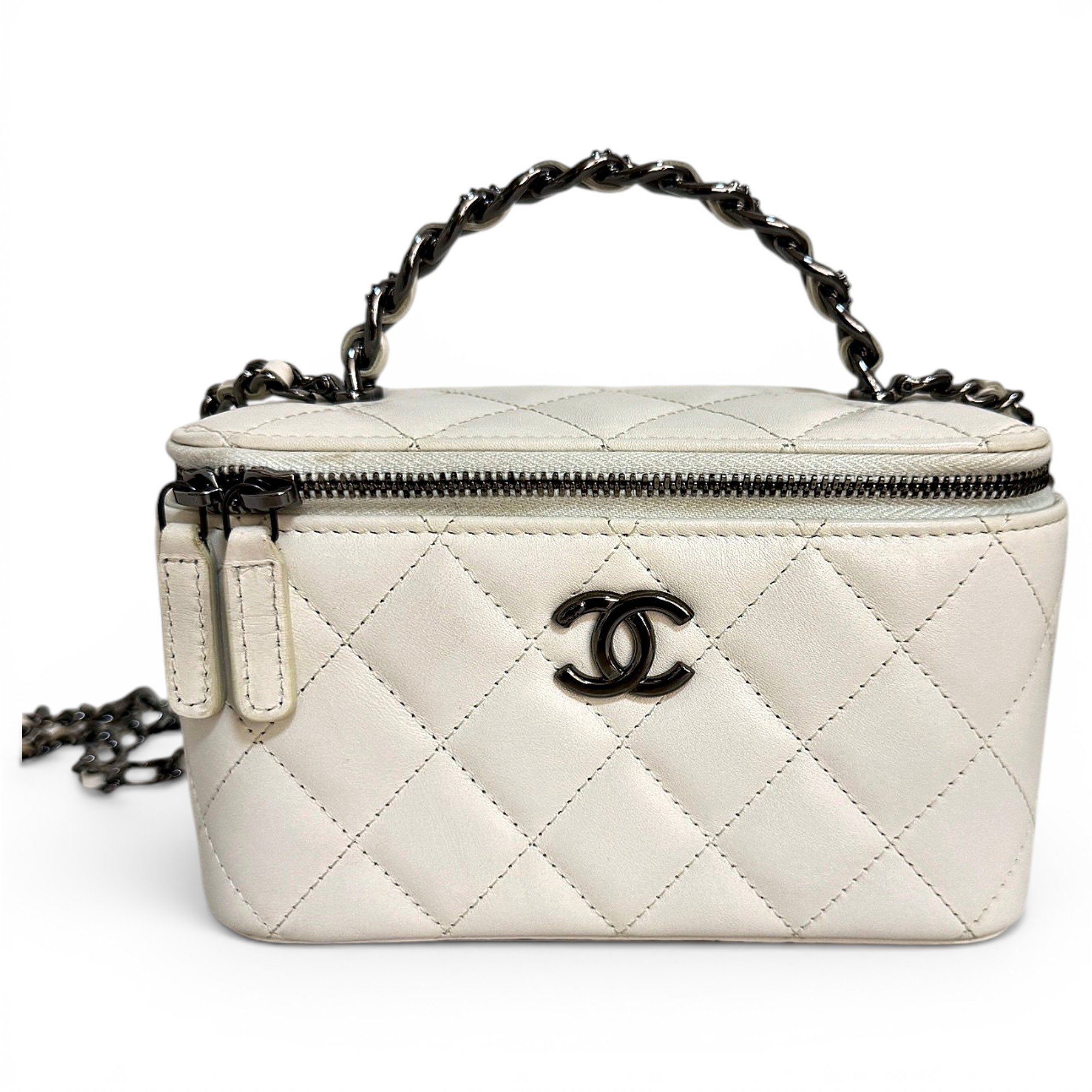 Trendy CC Vanity leather handbag