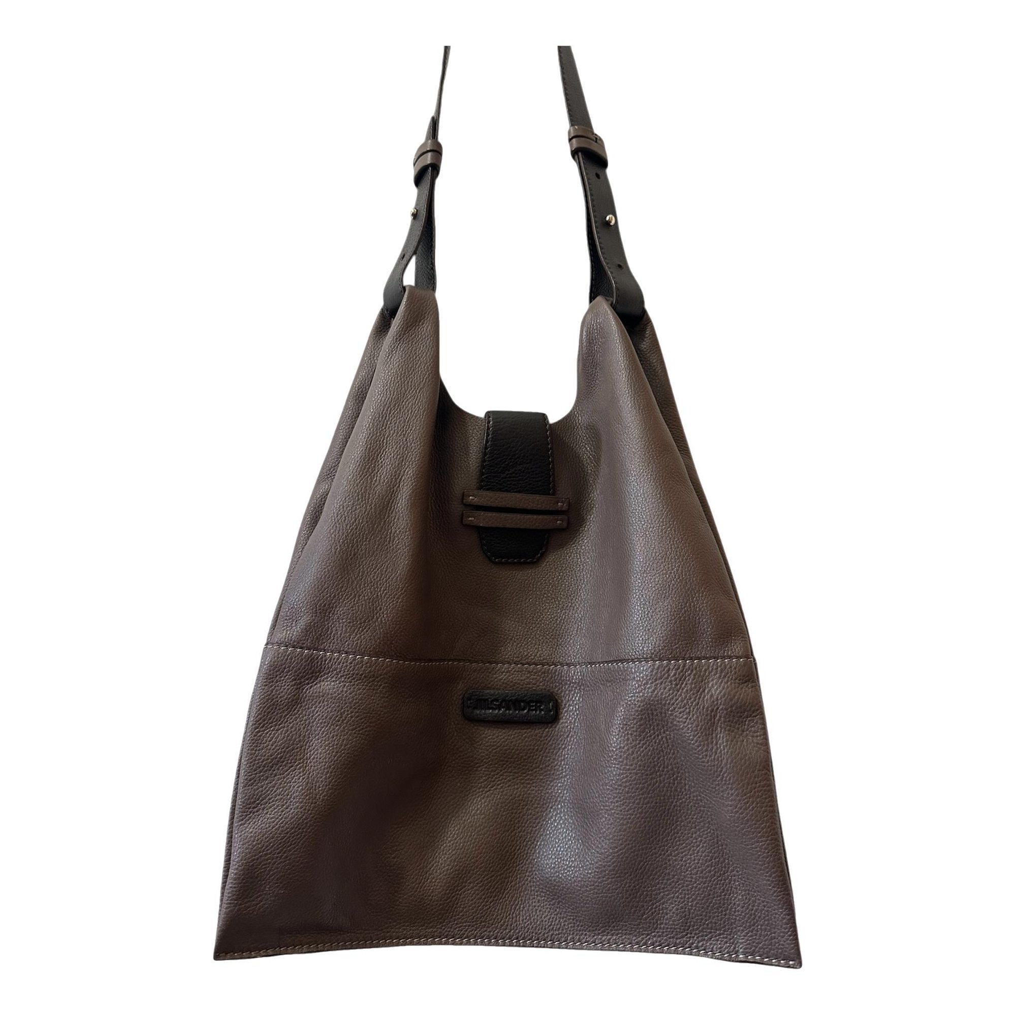 Leather travel bag