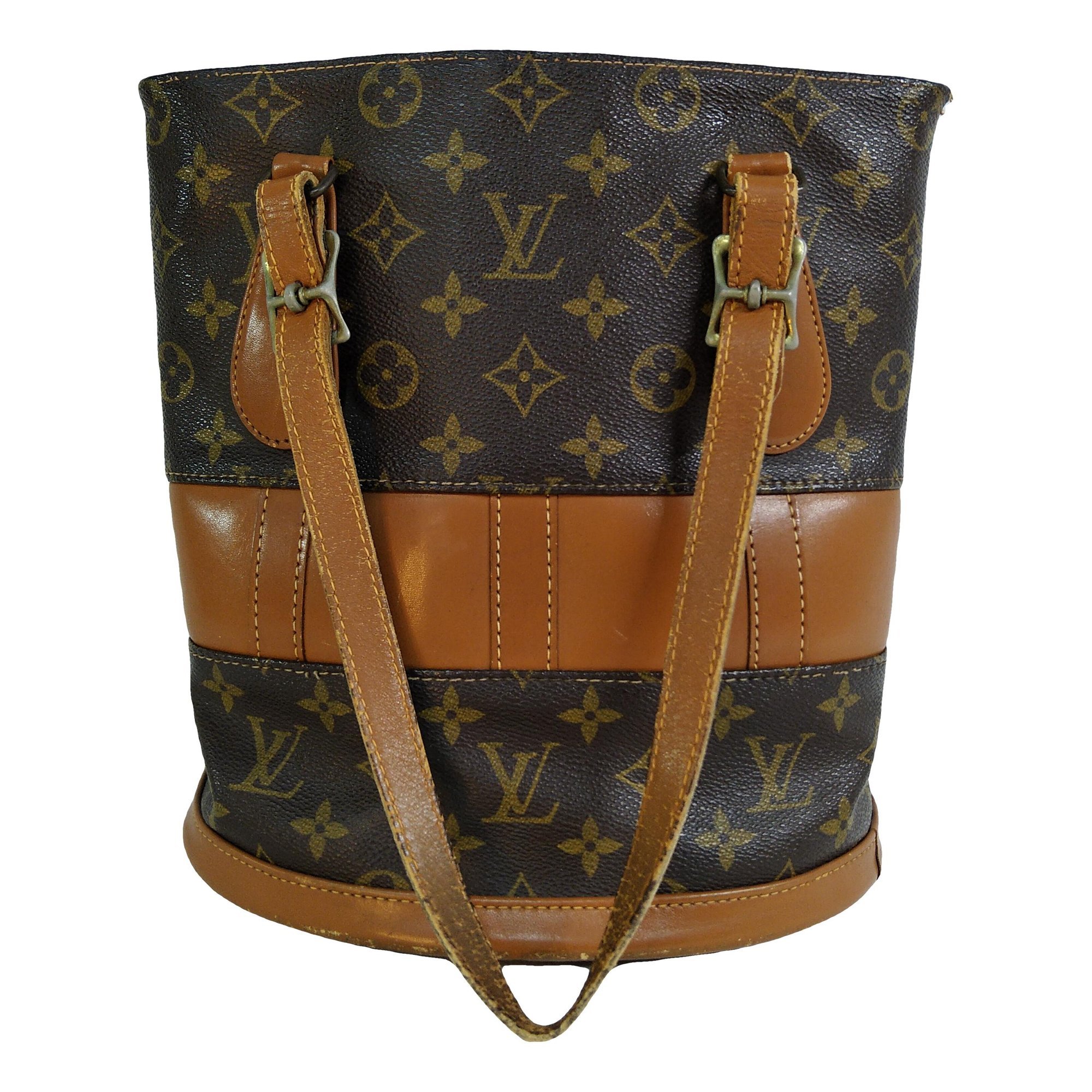 Bucket leather handbag