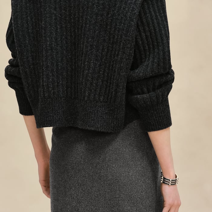 Gris Volcanique Long-sleeve Thick Sweater