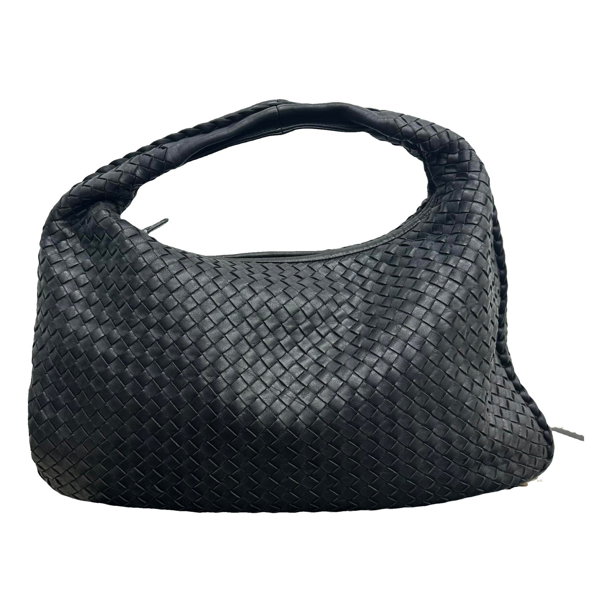 Veneta leather handbag
