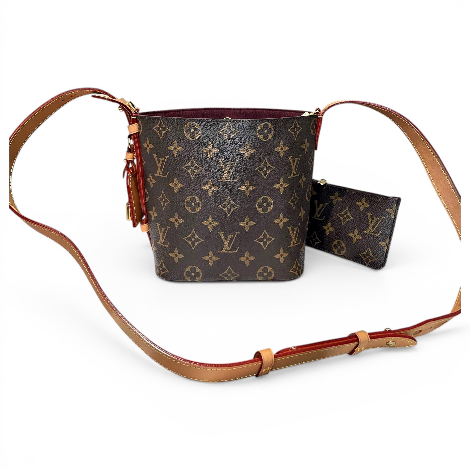 Leather tote