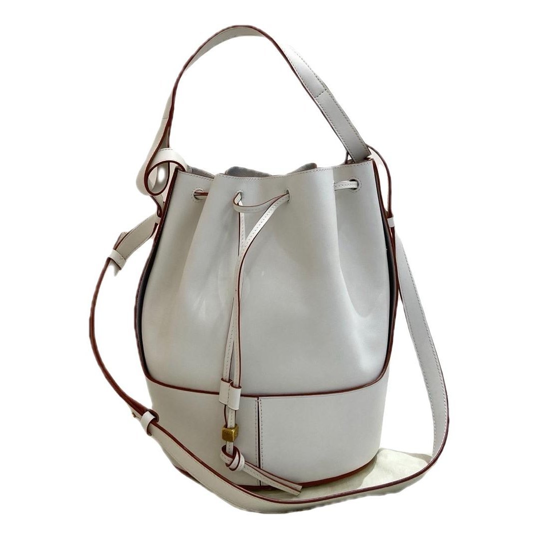 Balloon leather handbag