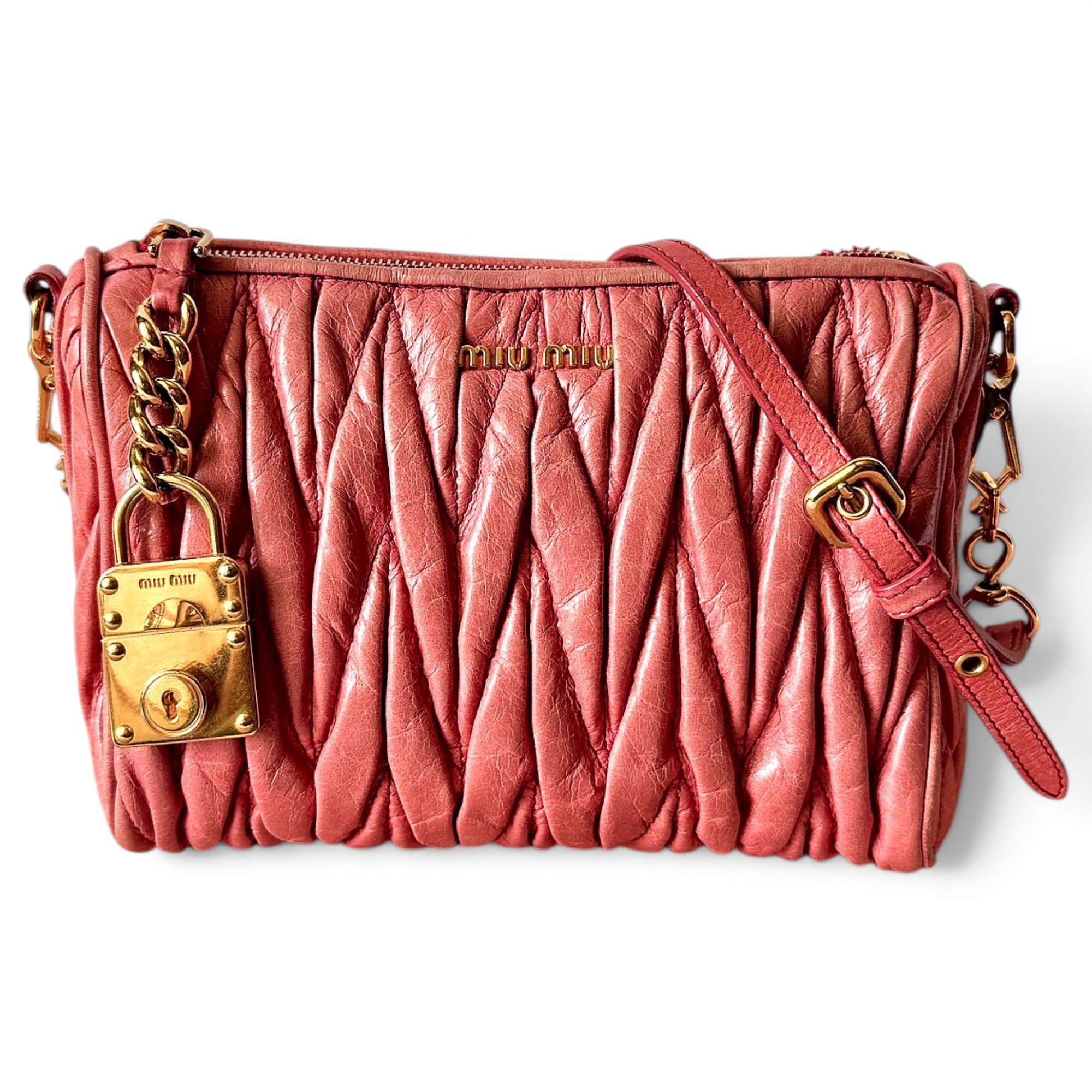 Matelassé leather handbag