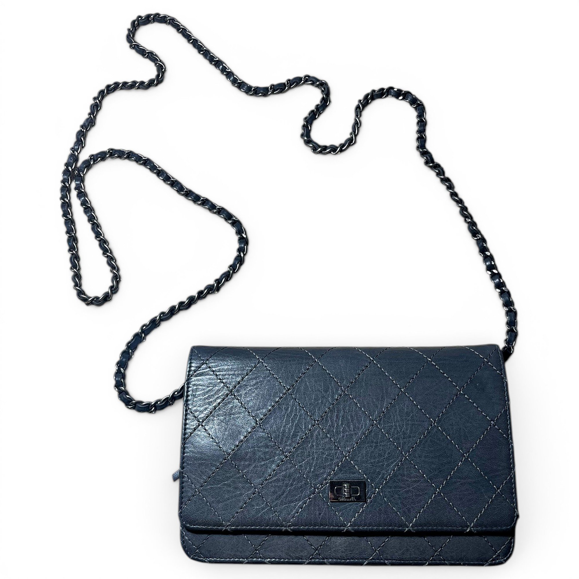 Wallet On Chain 2.55 leather crossbody bag