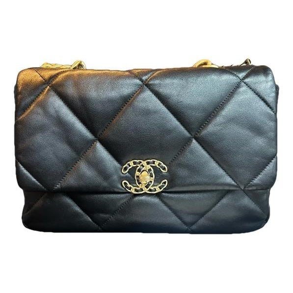 Chanel 19 leather crossbody bag