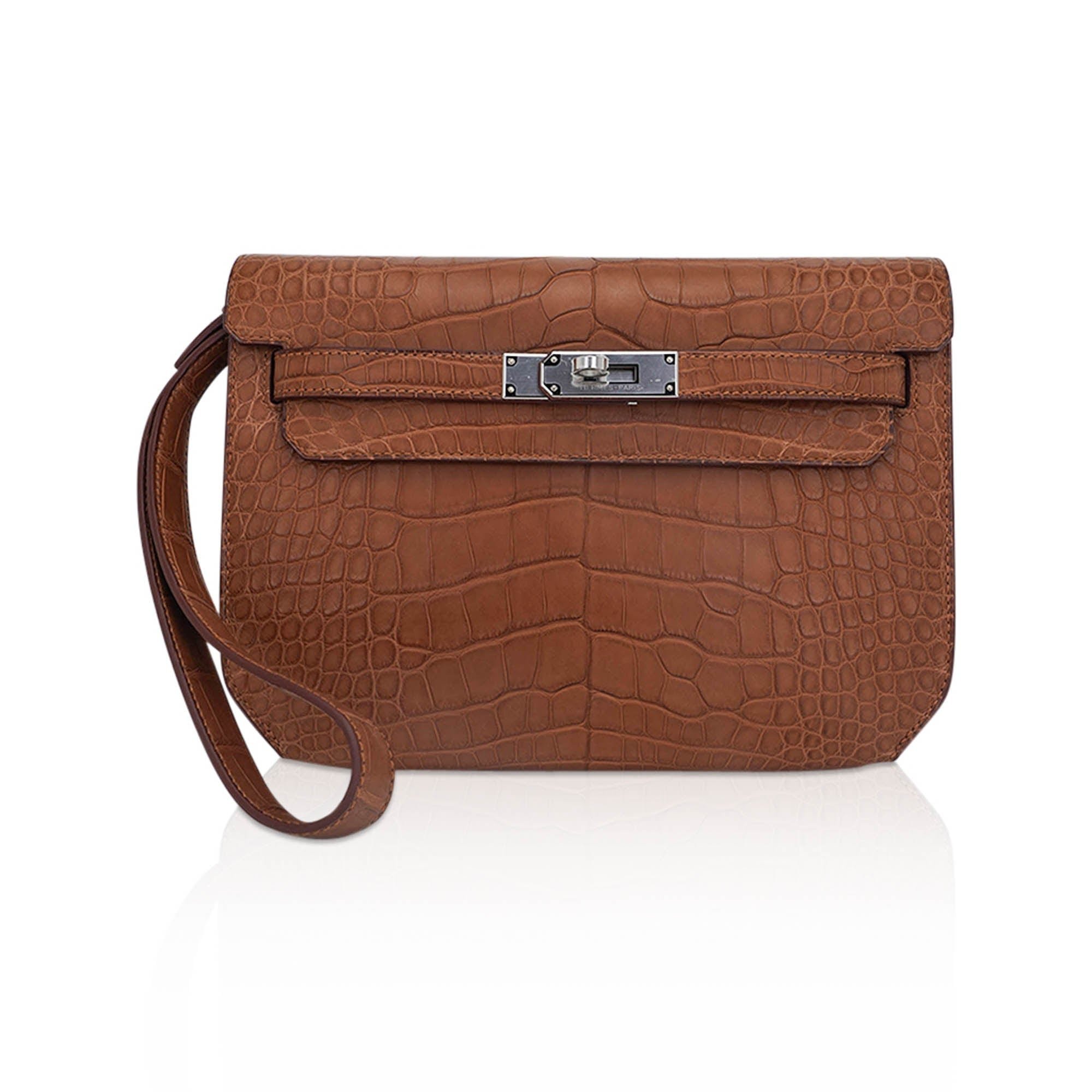 Hermes Hermes Kelly Depeches 25 Pouch Matte Gold Alligator with Palladium Hardware