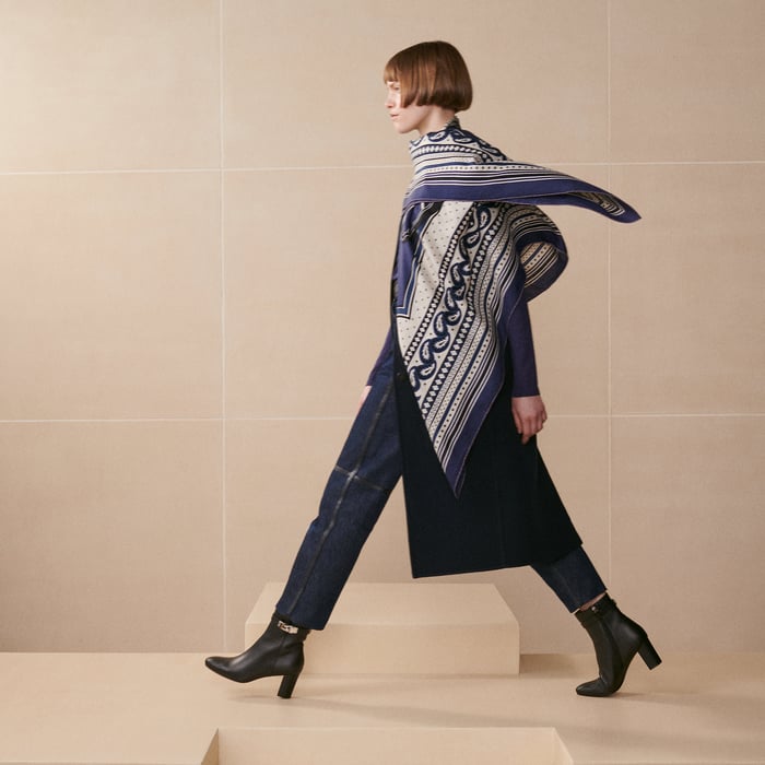Les Roues De Phaeton Bandana Shawl 140
