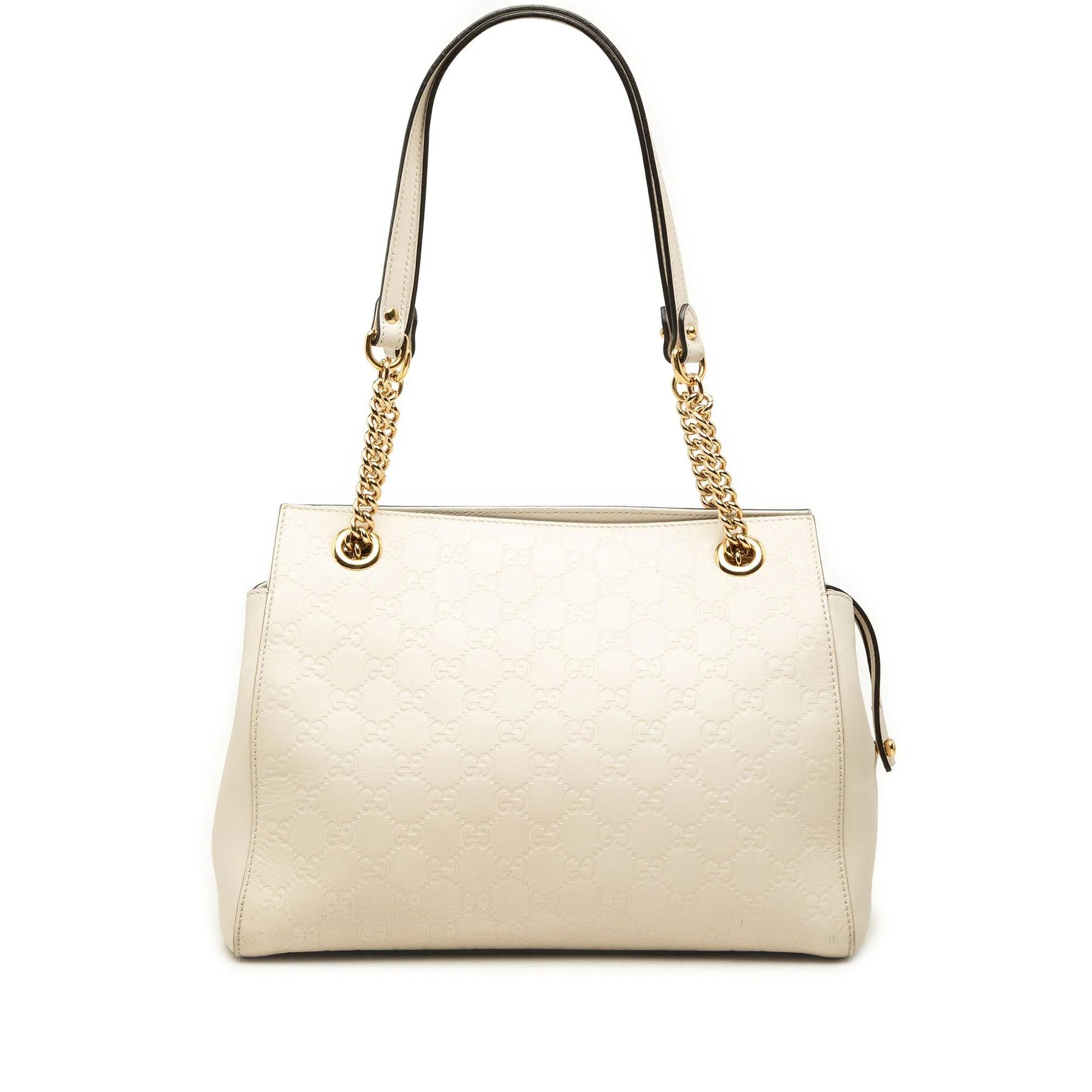 Gucci B leather handbag