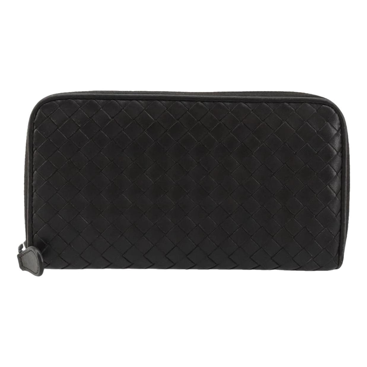 Leather clutch bag