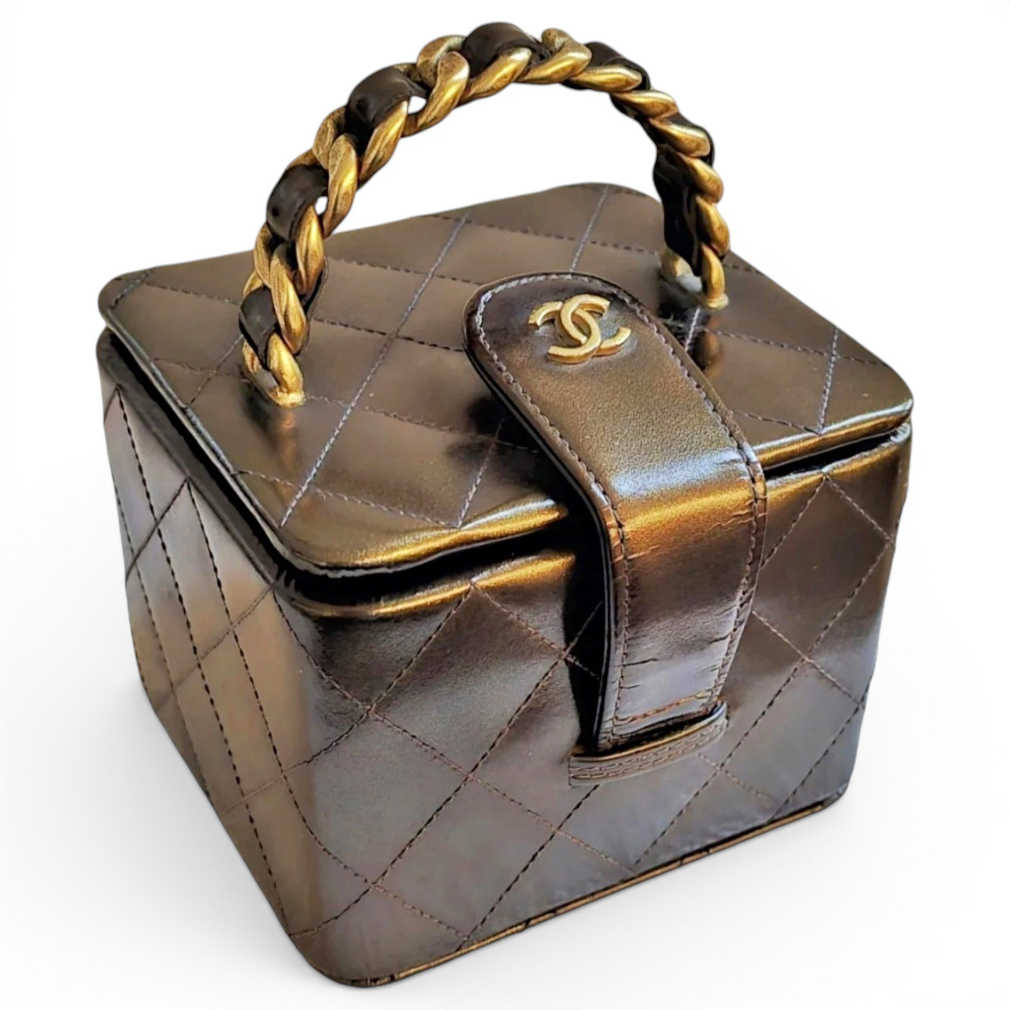Chanel 25 patent leather handbag