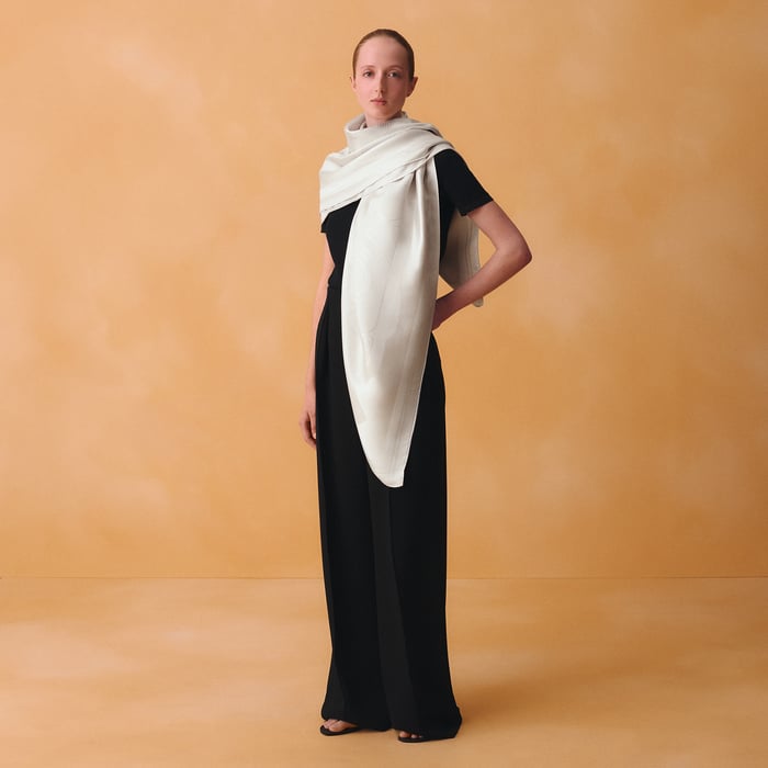 Ivoire Eperon d'Or Scarf 135