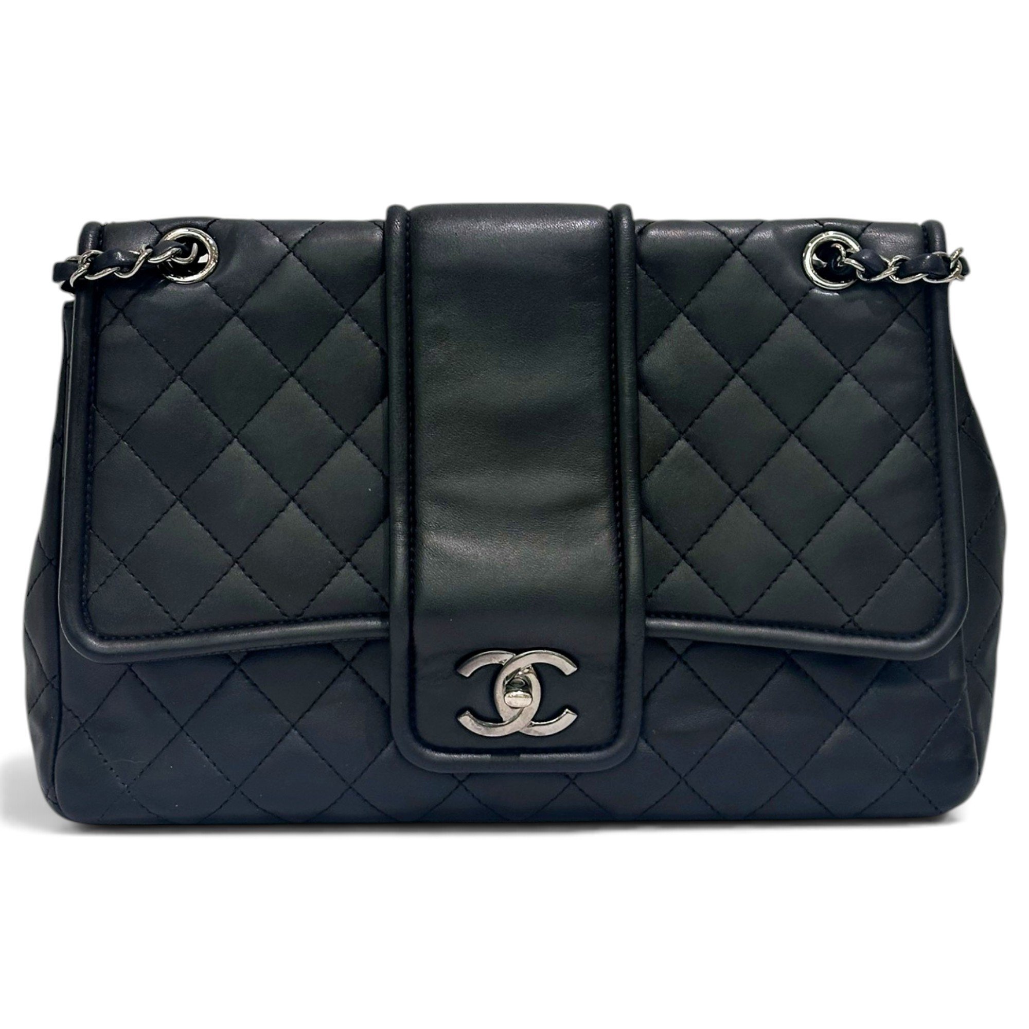 Timeless/Classique leather crossbody bag