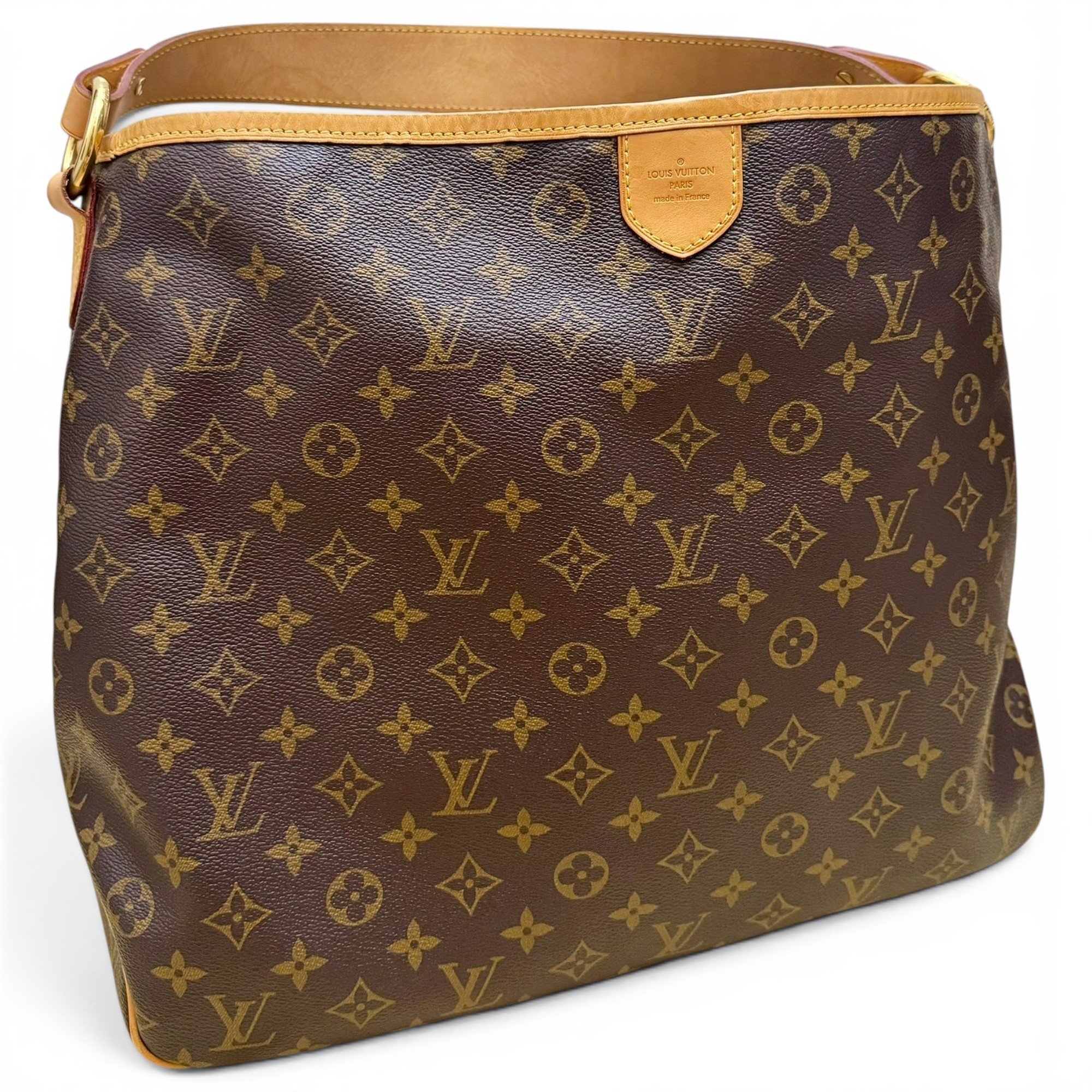 Delightful leather handbag