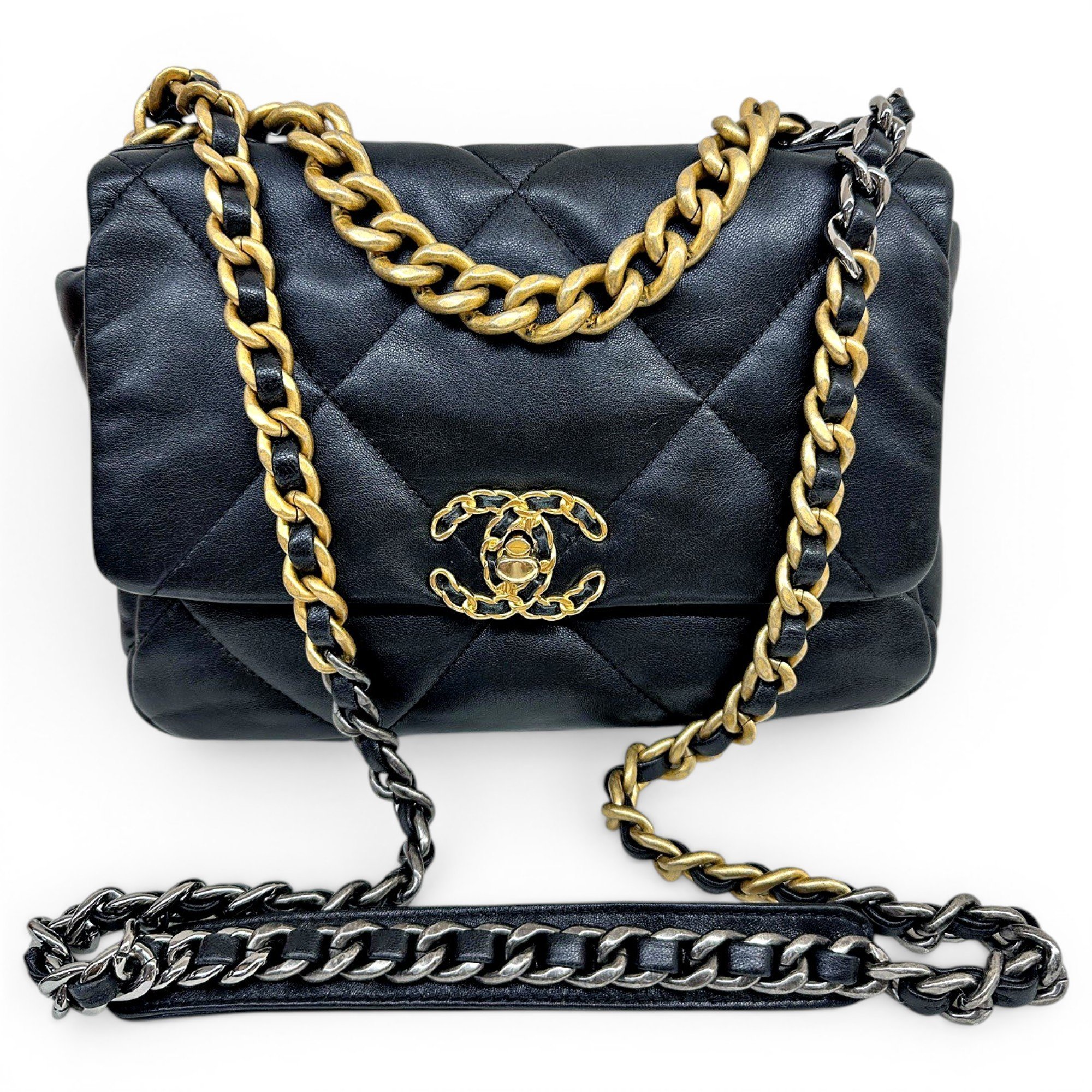 Chanel 19 leather handbag