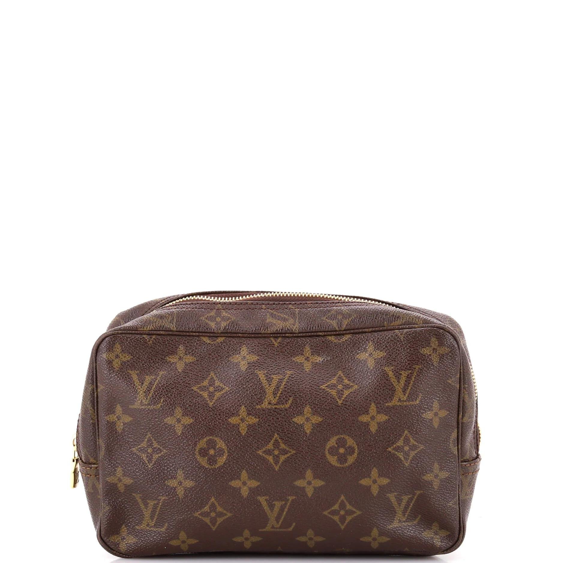 Cloth vanity case