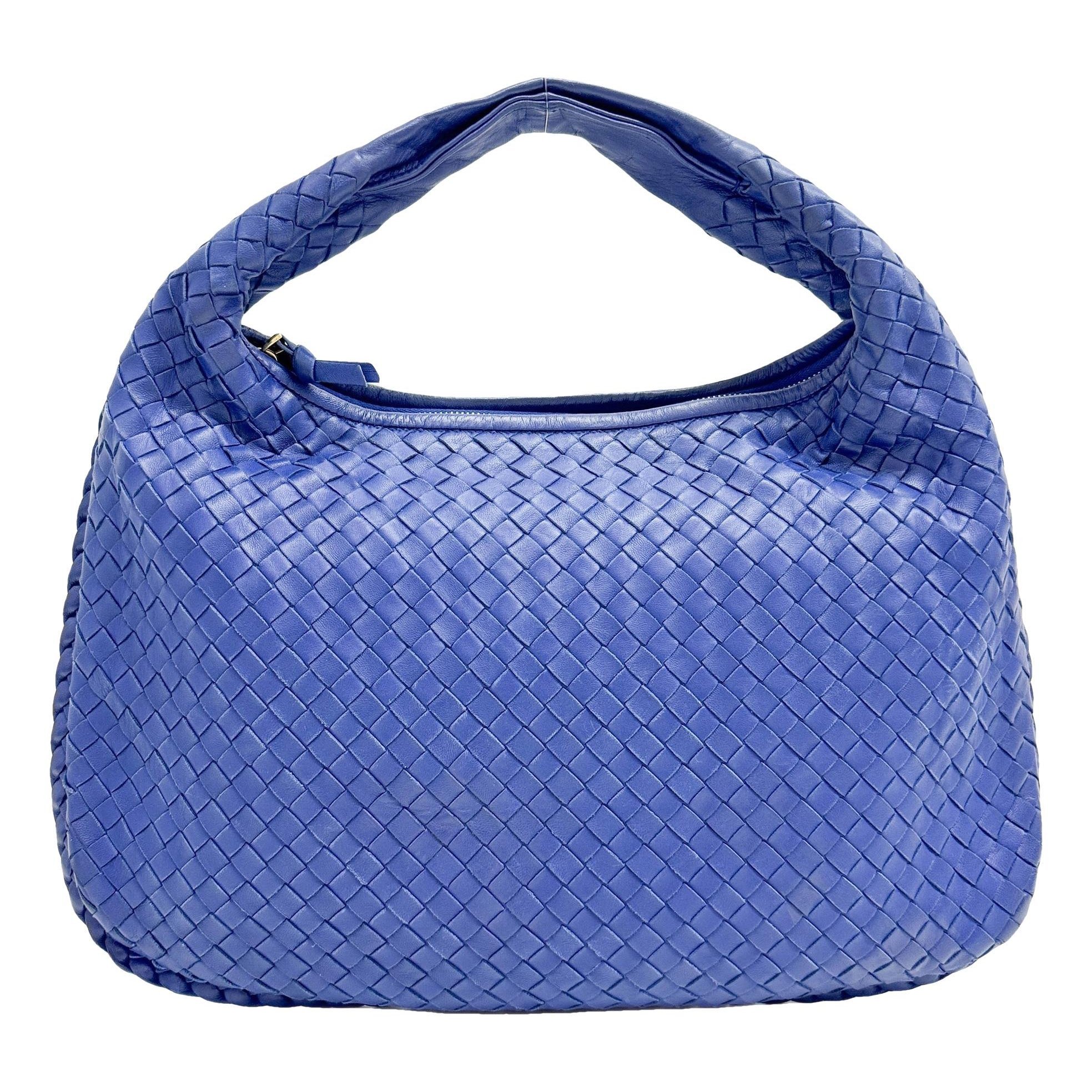 Veneta leather handbag