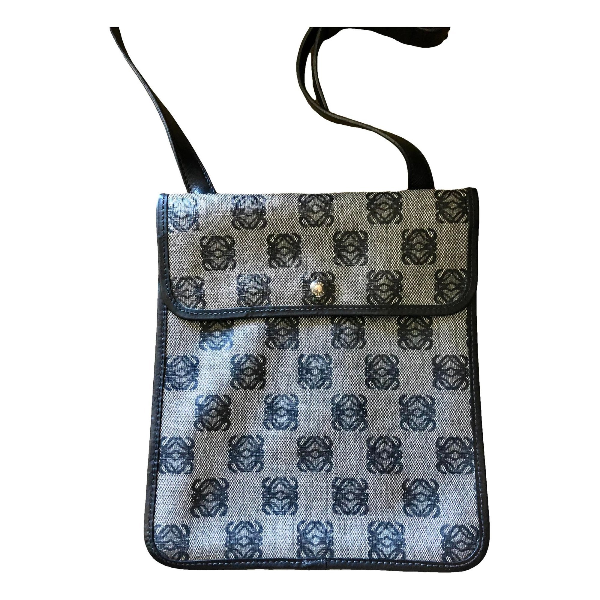 Amazona leather handbag