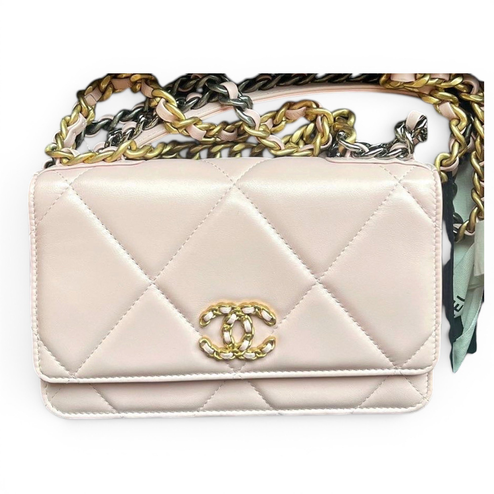 Wallet On Chain Chanel 19 leather handbag