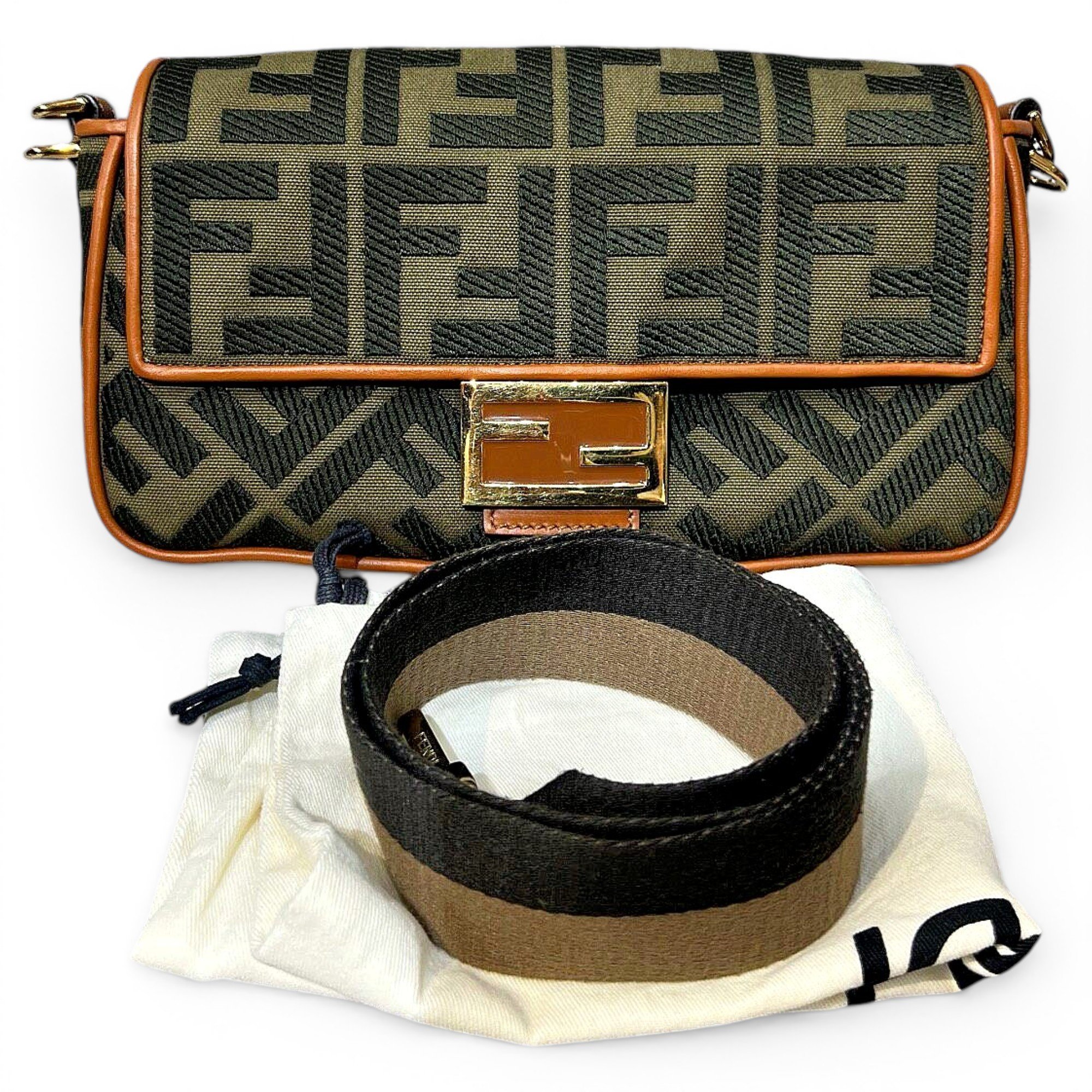 Baguette cloth handbag