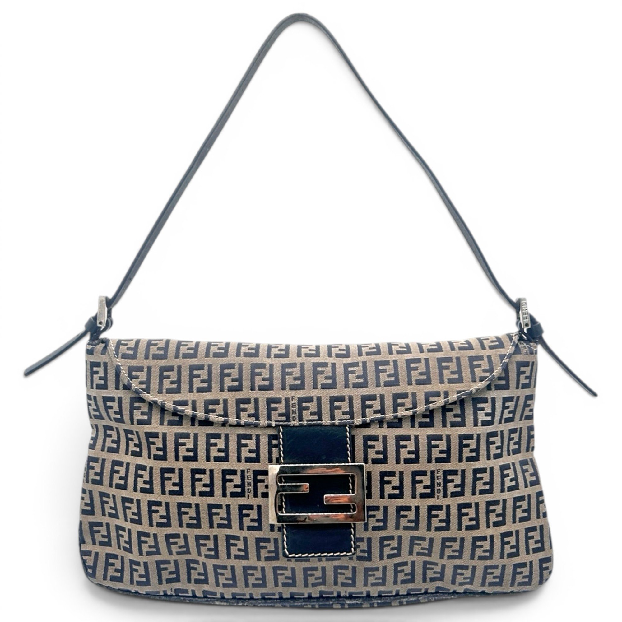 Baguette cloth handbag