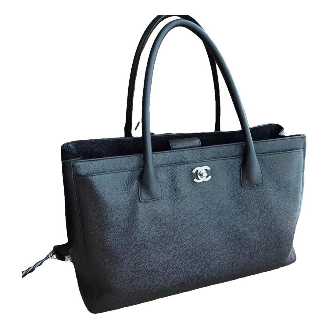 Executive leather tote