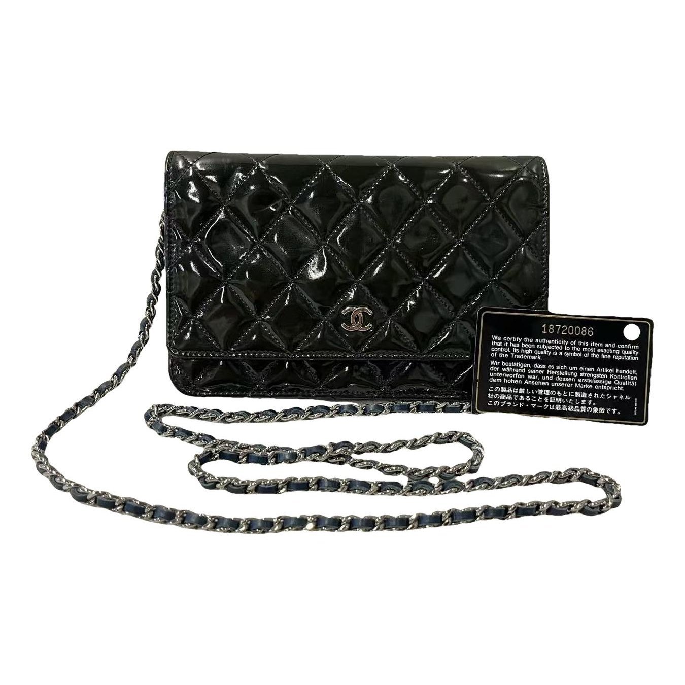 Wallet On Chain Timeless/Classique patent leather crossbody bag