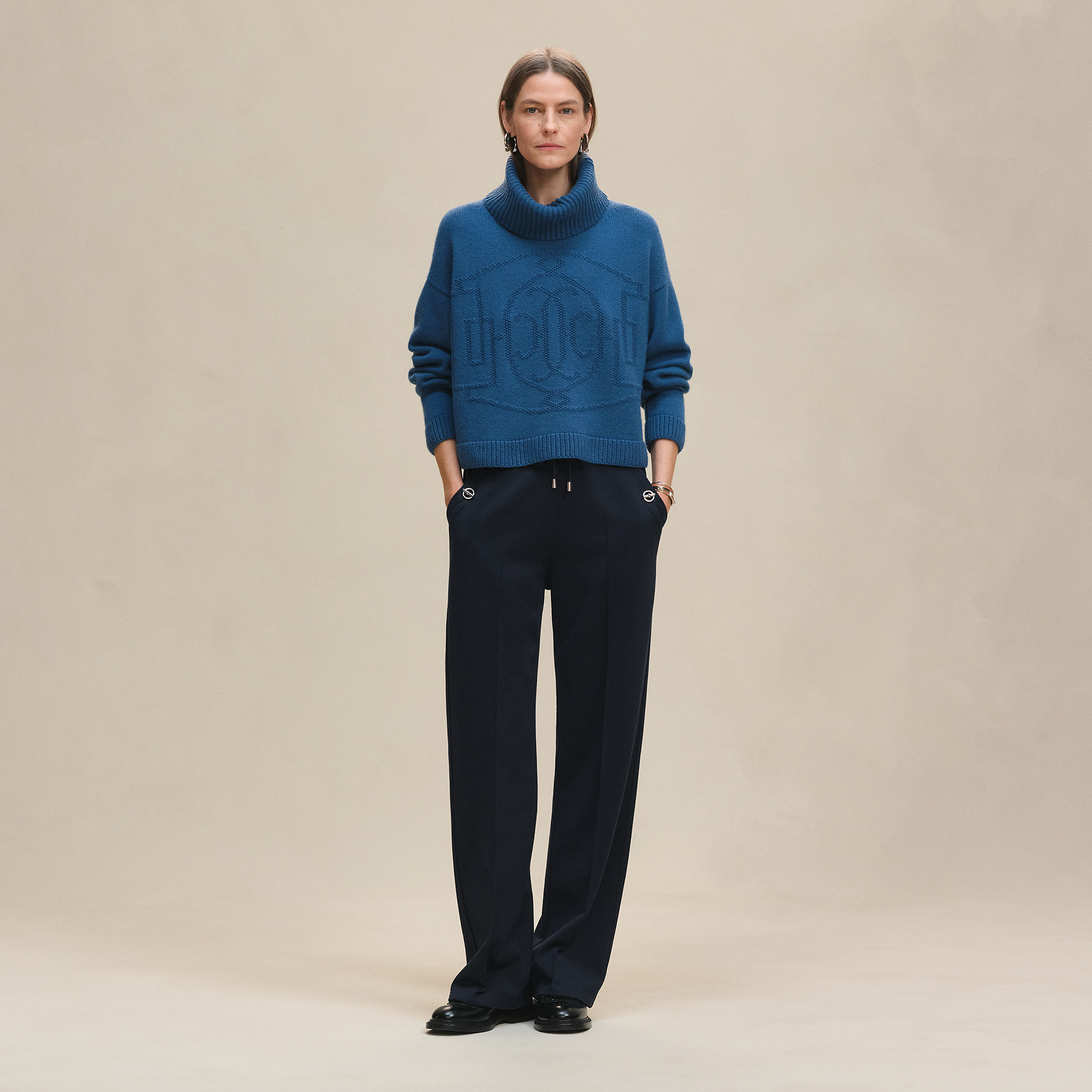 Cashmere "H Lift" long-sleeve sweater