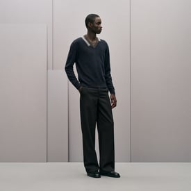"Decoupe sellier" V-neck cashmere sweater