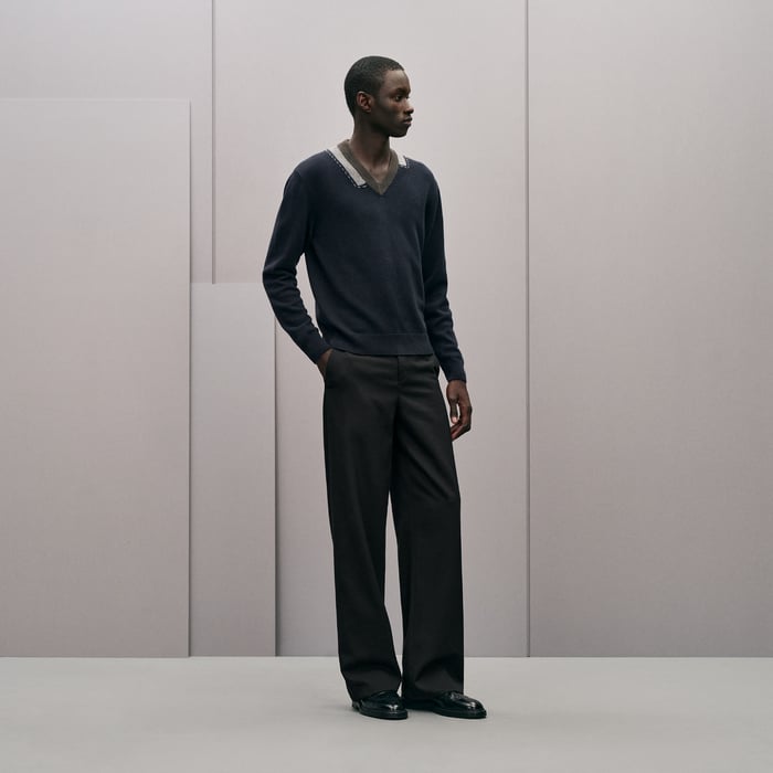 Marine "Decoupe Sellier" V-neck Cashmere Sweater
