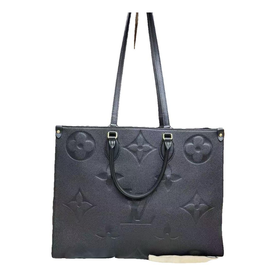 Onthego leather tote