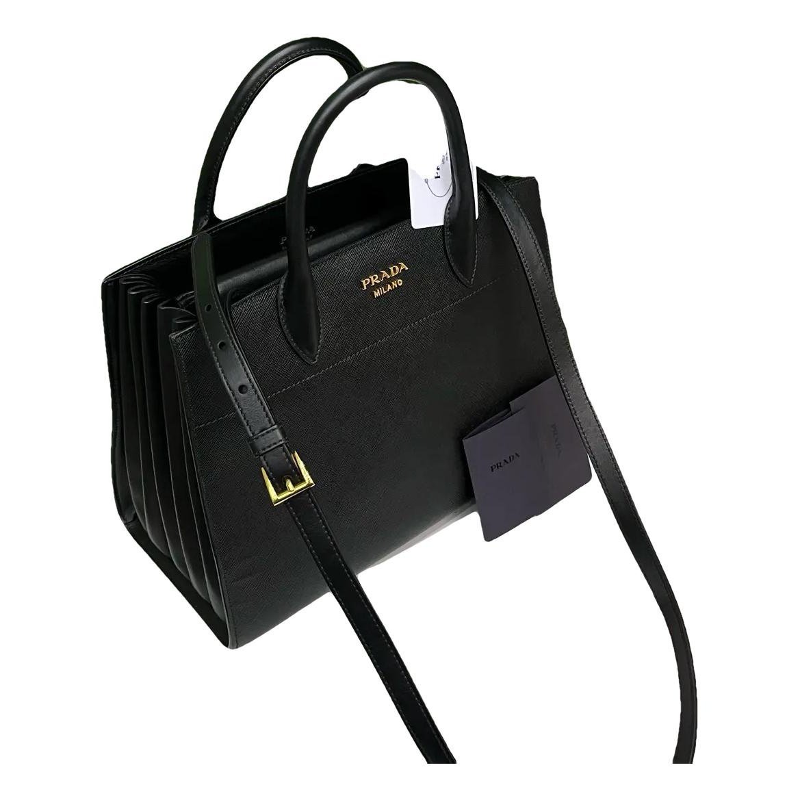 Galleria leather crossbody bag