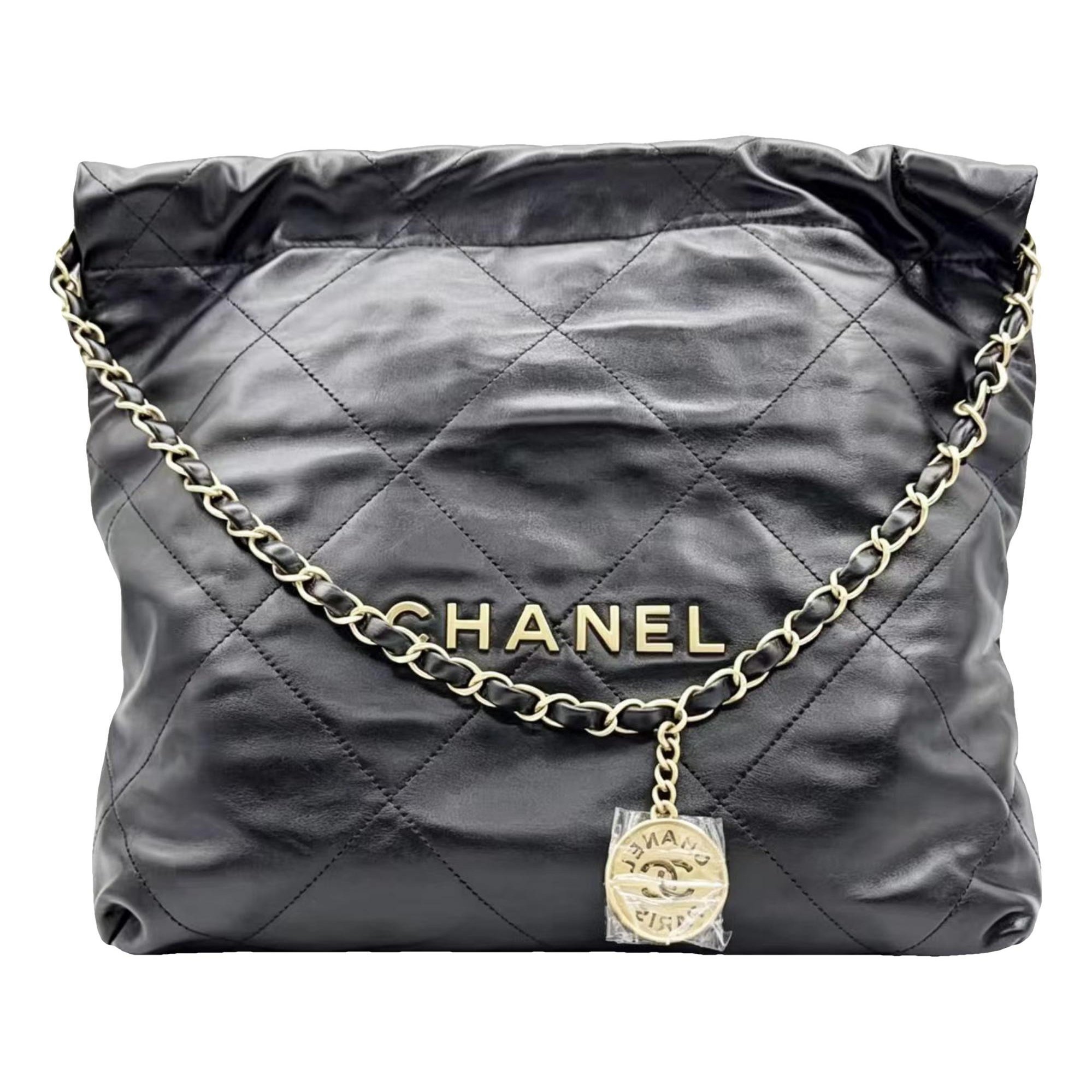Chanel 22 leather handbag