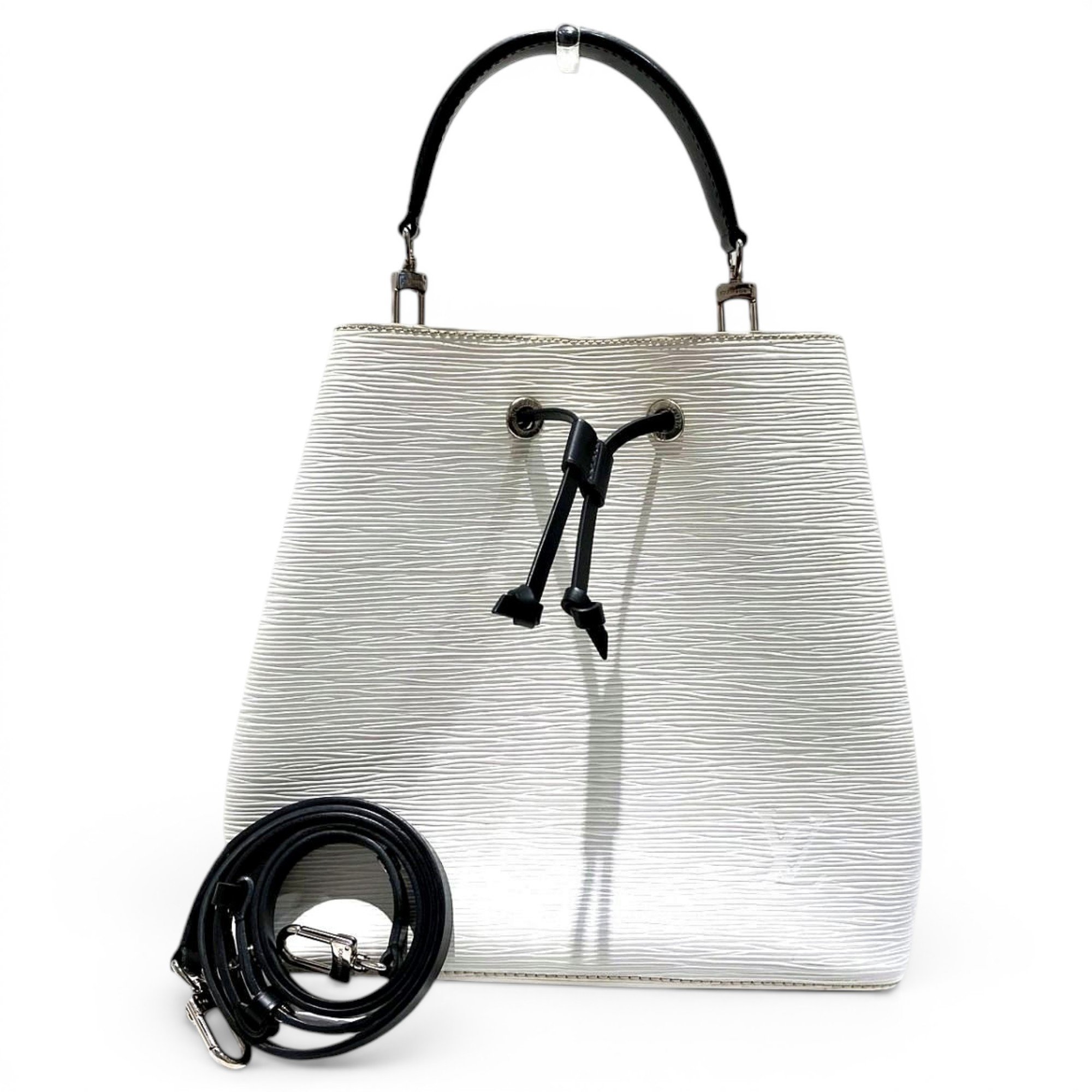 Noé leather bag
