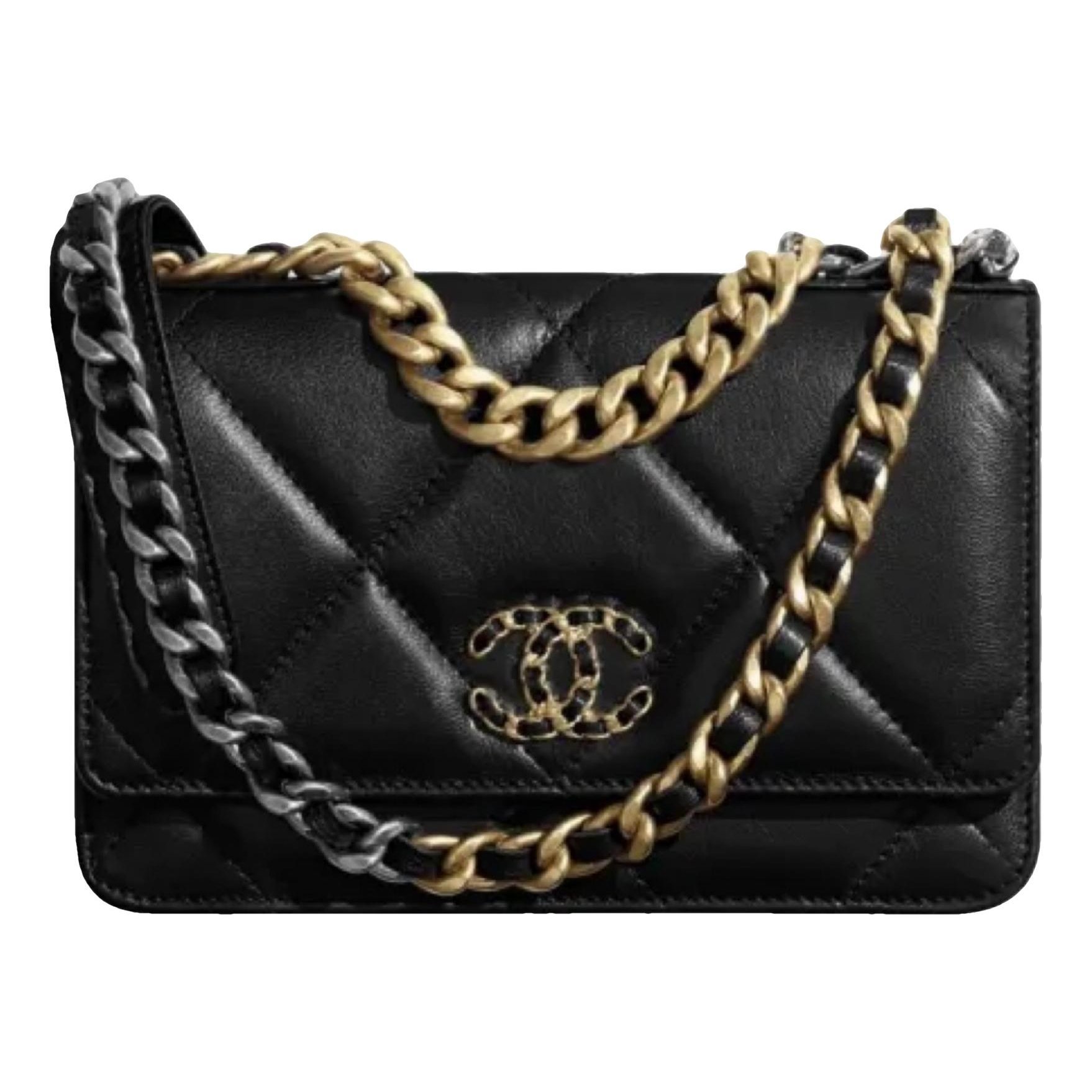 Wallet On Chain Chanel 19 leather handbag