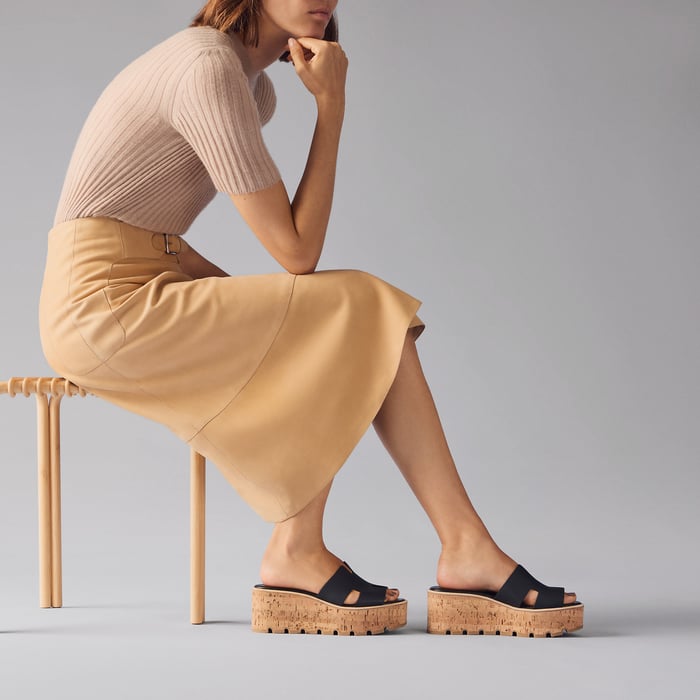 Noir Eze 30 Sandal