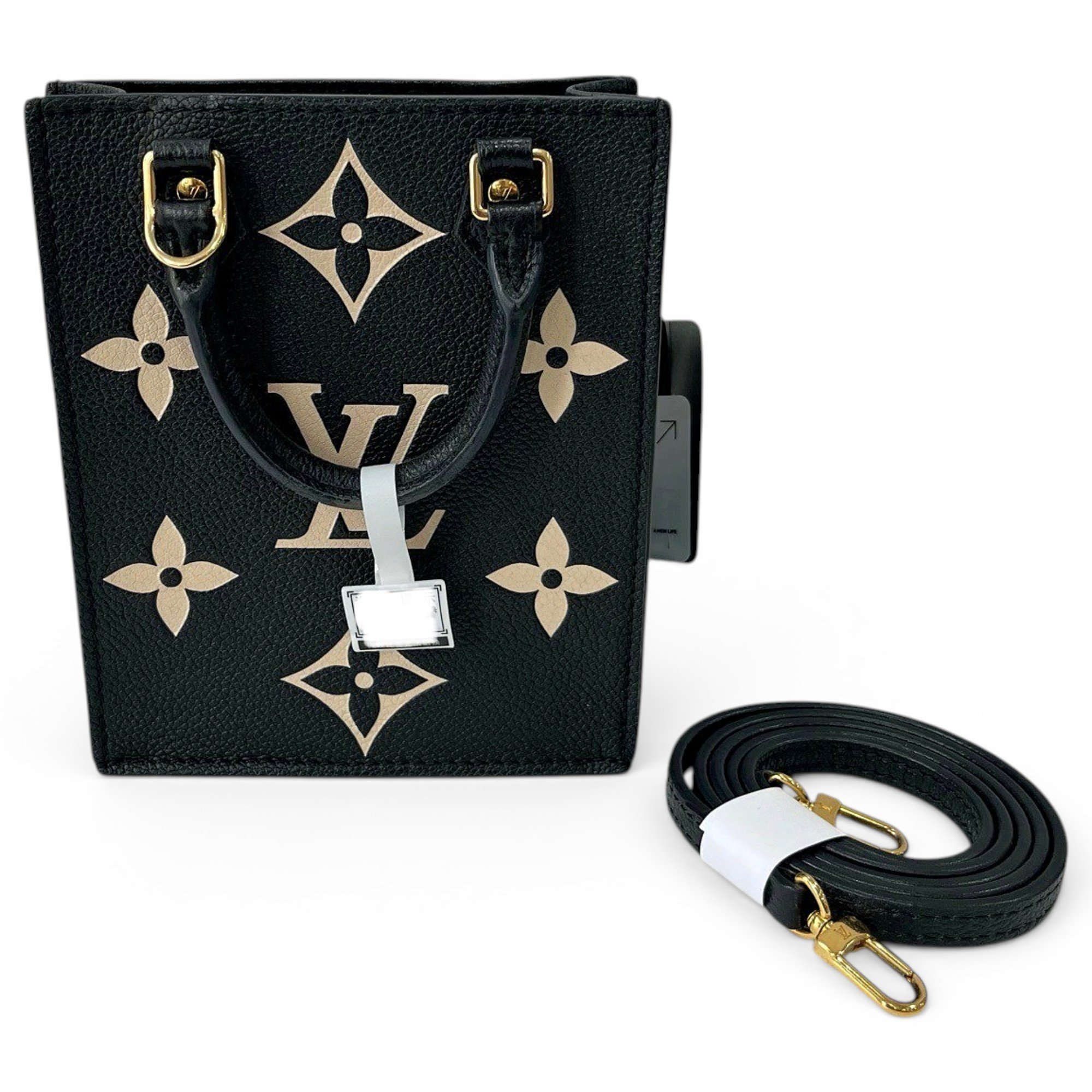 Plat leather handbag