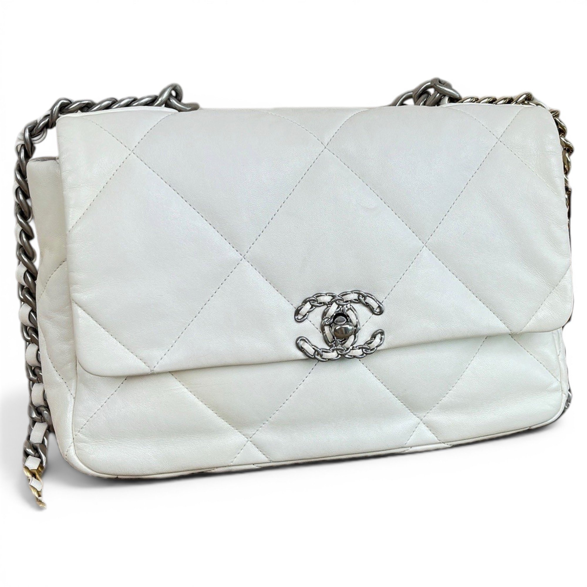Chanel 19 leather handbag